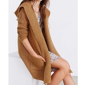 Urban Outfitters UO Kimchi Blue Soft Knitted Weekend Cardigan Sweater Marl Brown